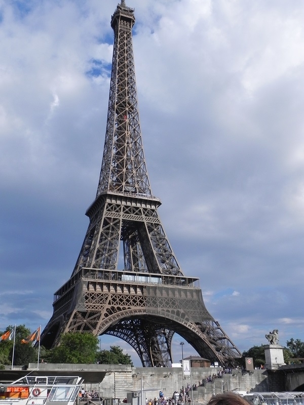 ref==toureiffel